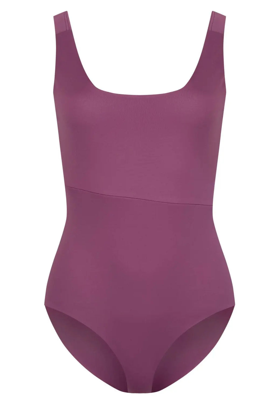 boochen eco-friendly swimsuit in lila yellow senf color, sustainable fashion, sustainable swimsuit, yoga, nachhaltige swimsuit im lila Geld, colorblocking