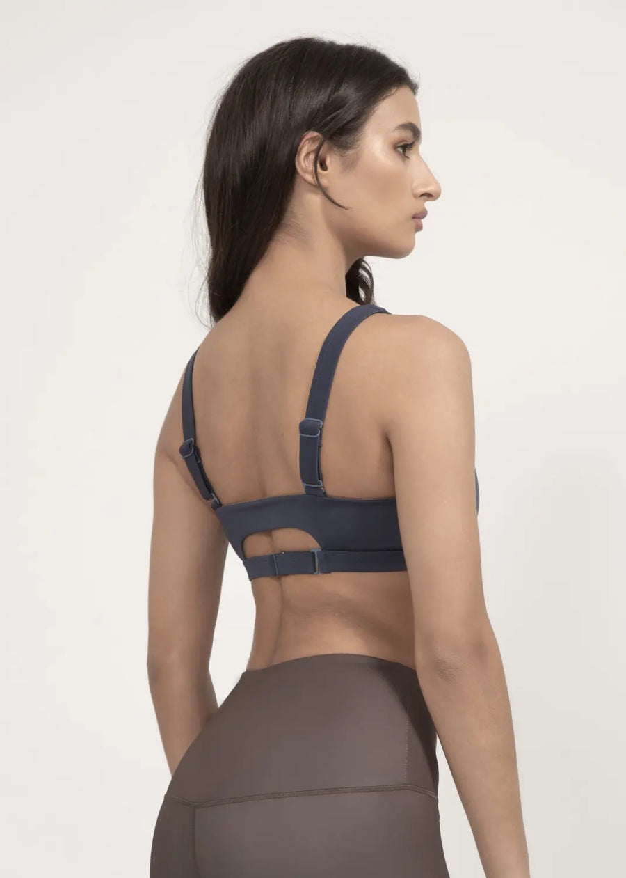 Sports bra Meco in Midnight blue / Mocha - boochen eco-conscious surfwear