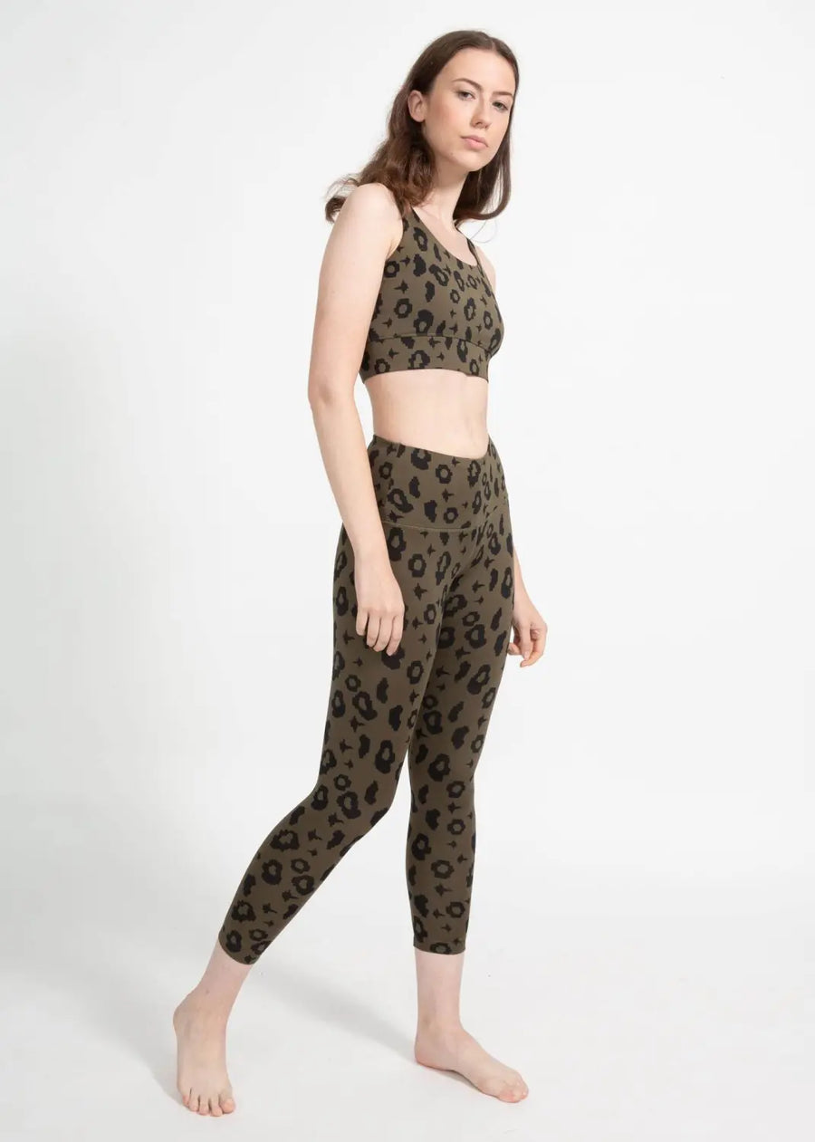 boochen eco-friendly leggings in green leopard, sustainable fashion, sustainable leggings, yoga, nachhaltige leggings im grün Leopard